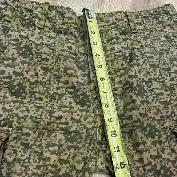 Levi’s camouflage fatigue  cargo shorts - Picture 5 of 6
